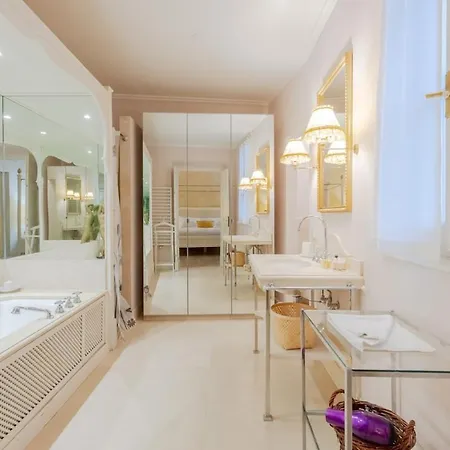 Apartamento Palazzo Bartolommei Dimora Storica Centralissima