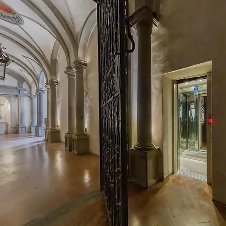 Appartamento Palazzo Bartolommei Dimora Storica Centralissima
