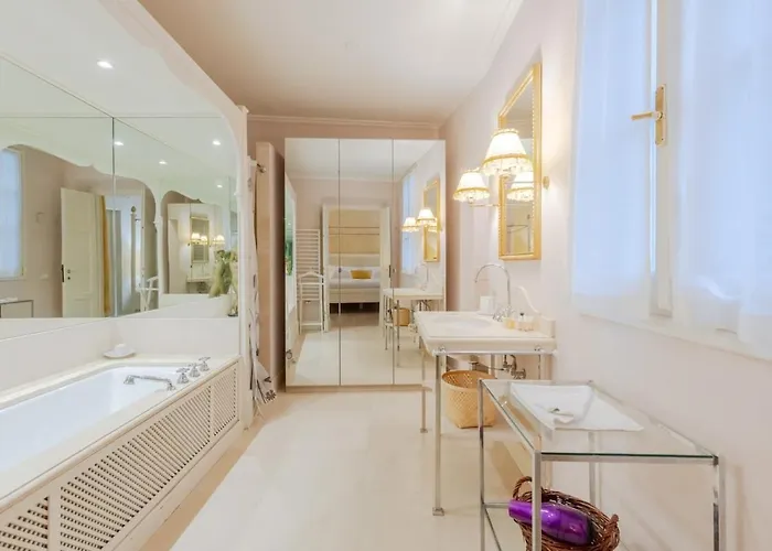 Appartamento Palazzo Bartolommei Dimora Storica Centralissima